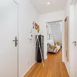 Rooftop With Beautiful View And Free Parking Apartment *