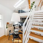 Rooftop With Beautiful View And Free Parking Apartment