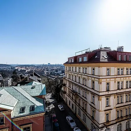 Rooftop With Beautiful View And Free Parking 아파트 프라하