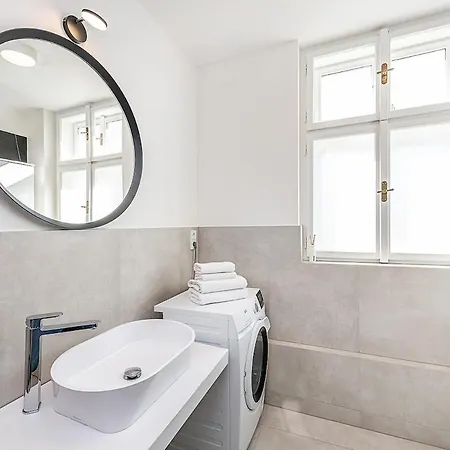 Apartmán Rooftop With Beautiful View And Free Parking