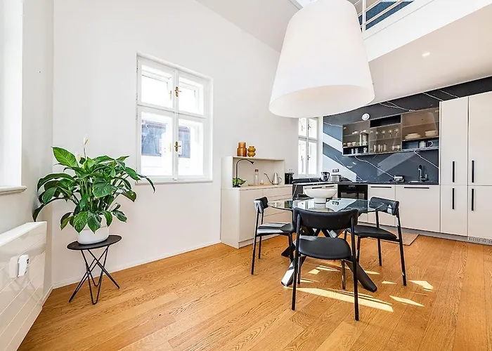 Rooftop With Beautiful View And Free Parking 아파트
