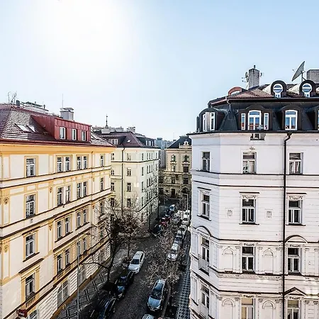 Rooftop With Beautiful View And Free Parking Appartement Prague