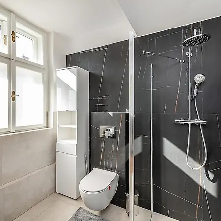 Appartement Rooftop With Beautiful View And Free Parking *
